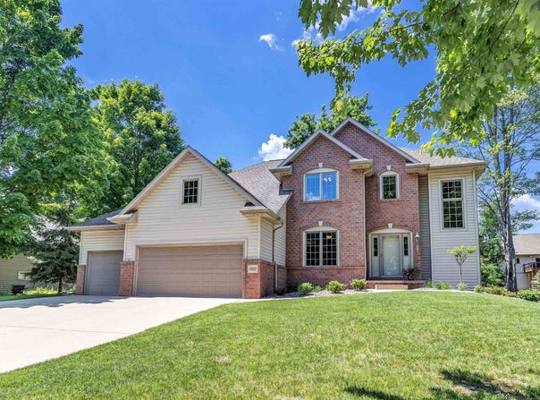 1521 MAPLE HILLS Drive, GREEN BAY, WI 54313