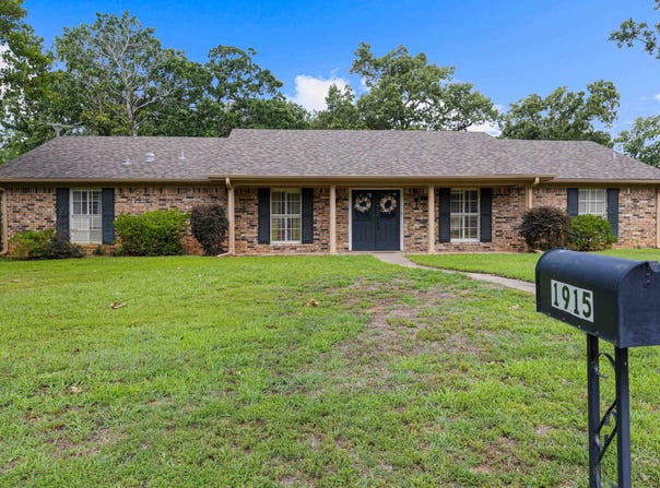1915 SUNSHINE SQUARE, Longview, TX 75601