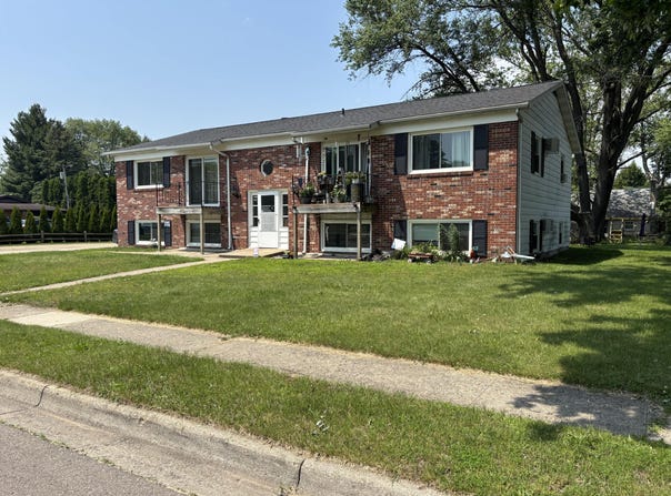 215 Vinewood Avenue, Sturgis, MI 49091