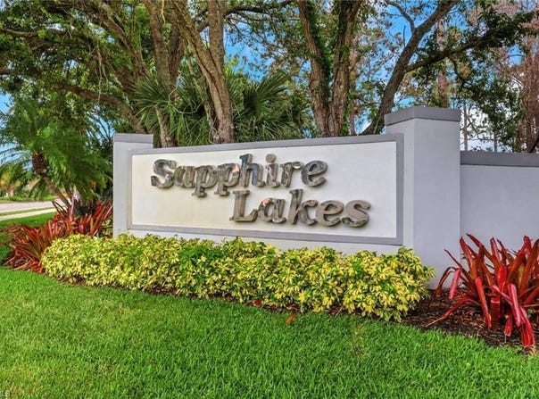 121 Gabriel Cir, NAPLES, FL 34104