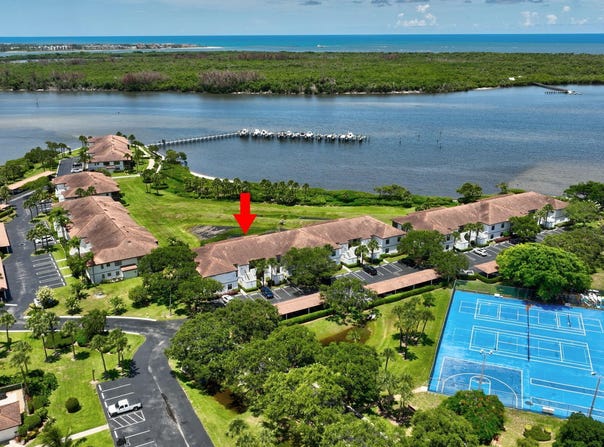 6062 SE Landing Way, Stuart, FL 34997