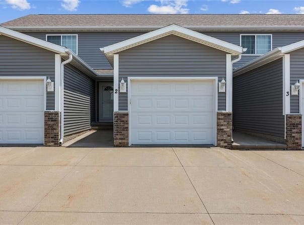 5937 Muirfield Dr SW, CedarRapids, IA 52404