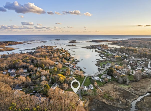 22 Pier Road, Kennebunkport, ME 04046