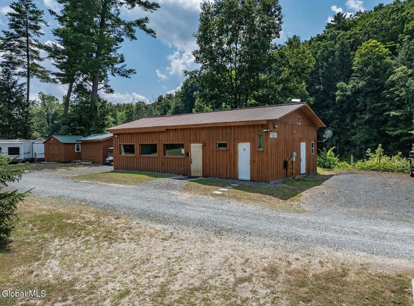 213 Fiddlers Elbow Road, Greenwich, NY 12834