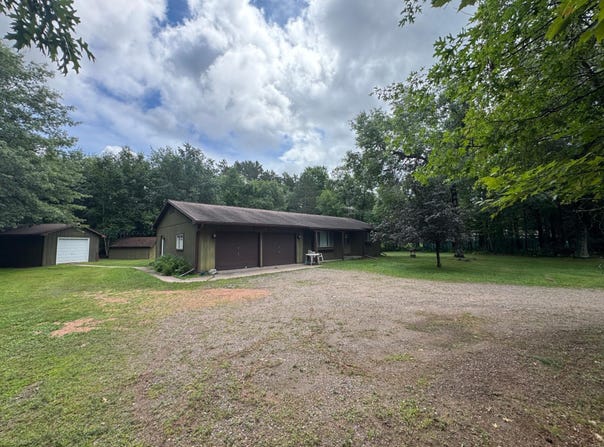 2492 POINT O PINES RD, Tomahawk, WI 54487