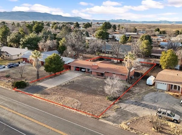509 E Hendryx, Alpine, TX 79830