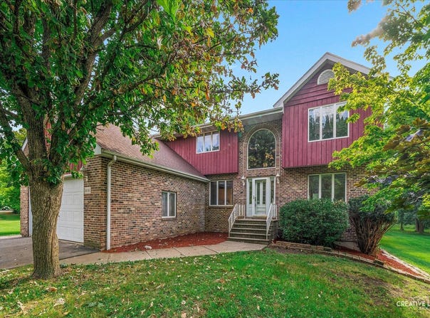 16561 S Lily Cache Road, Plainfield, IL 60586