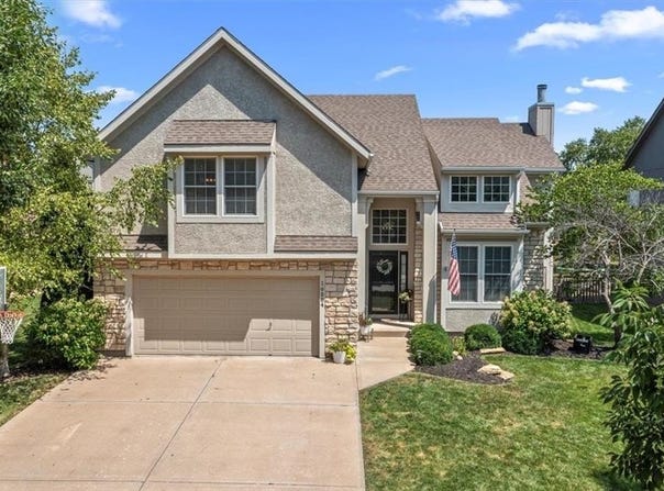 16584 W 156TH Terrace, Olathe, KS 66062
