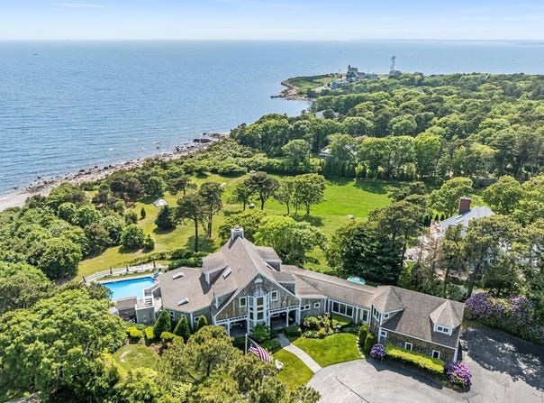 461 Wings Neck Road, Pocasset, MA 02559