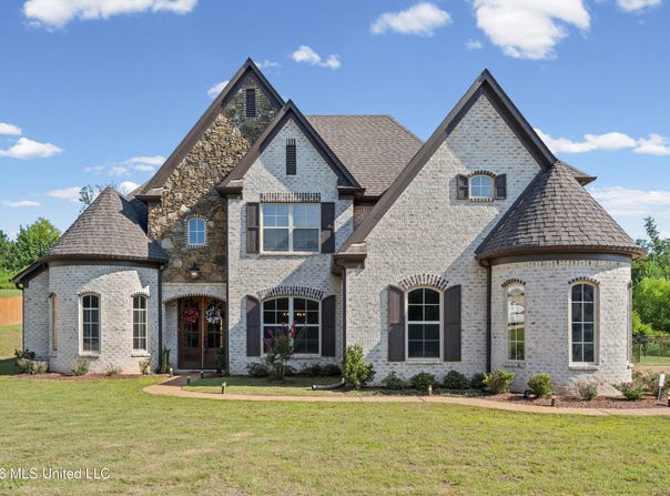 224 Poplar Lane, Holly Springs, MS 38635