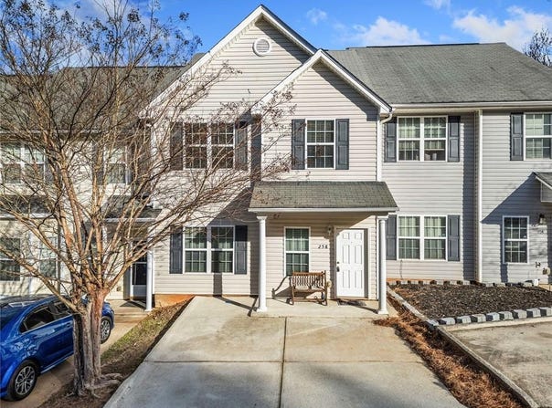 258 Venture Path, Hiram, GA 30141
