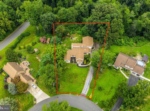 21 HART LANE, SEWELL, NJ 08080