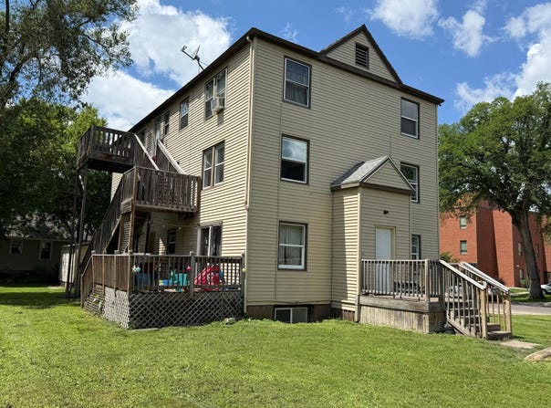1306 3rd Avenue S, Fargo, ND 58103
