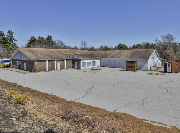 1371 Hooksett Road, Hooksett, NH 03106