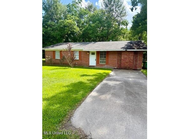 9721 Highway 613, Moss Point, MS 39562