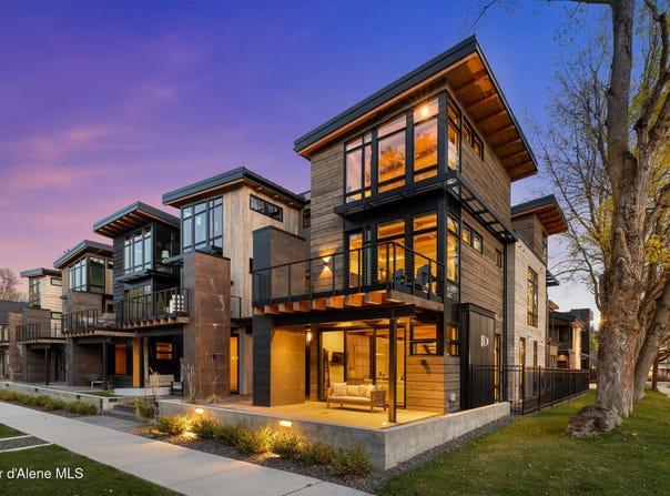 804 E Lakeside Ave, Coeur d'Alene, ID 83814