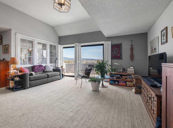 1 Embarcadero, Oakland, CA 94607