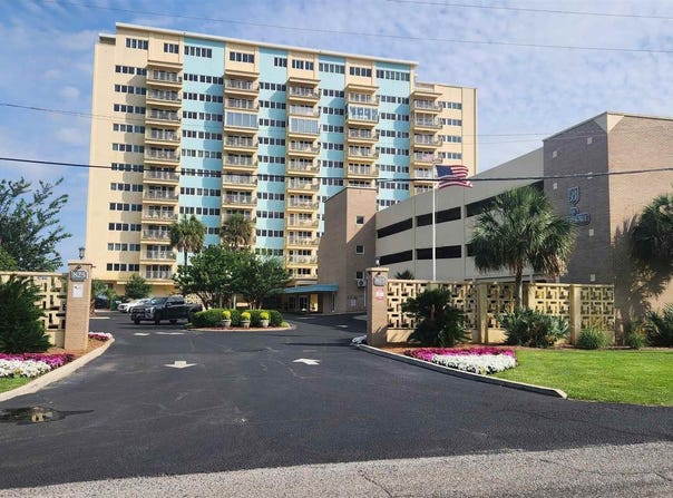 825 Bayshore Dr, Pensacola, FL 32507