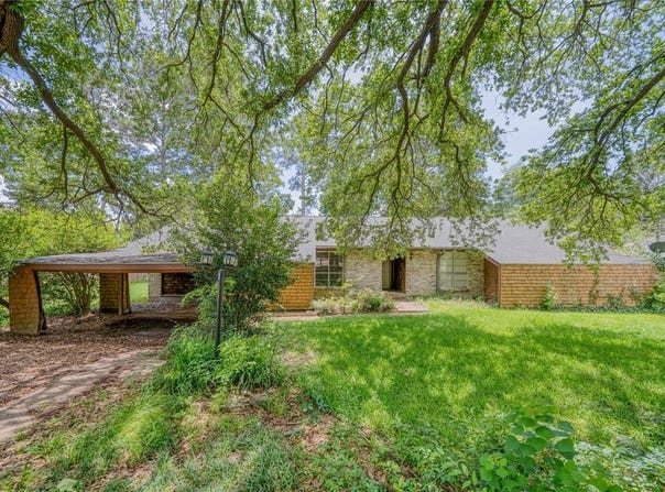 1006 Rikkity Lane, Mount Pleasant, TX 75455