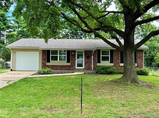 7 Oxbow Road, St Peters, MO 63376