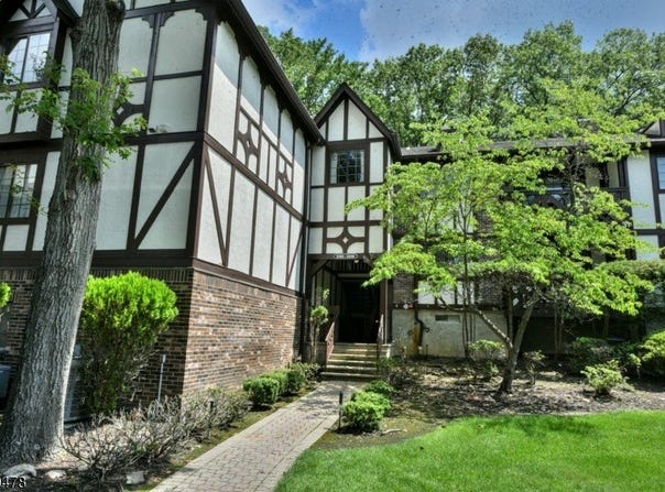 3106 Stowe Ln, Mahwah Twp., NJ 07430-3499