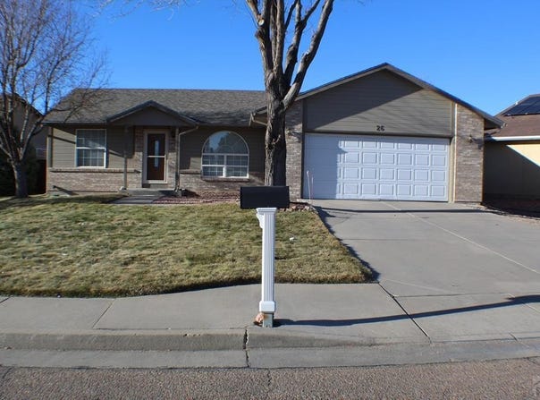 26 Thames Dr, Pueblo, CO 81005