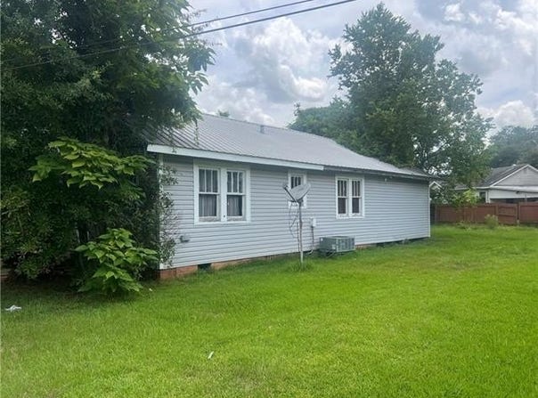 305 HIBERNIA Street, Bunkie, LA 71322