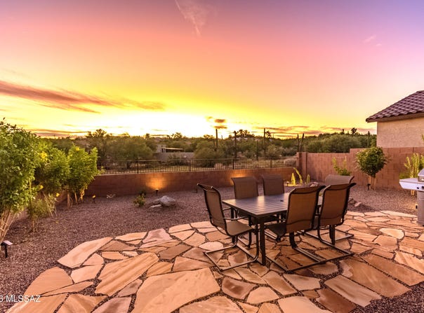9239 N Peridot Vista Avenue, Tucson, AZ 85742