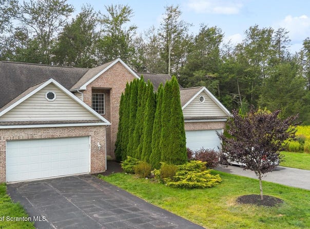 32 Pine Tree Drive, Covington Twp, PA 18424