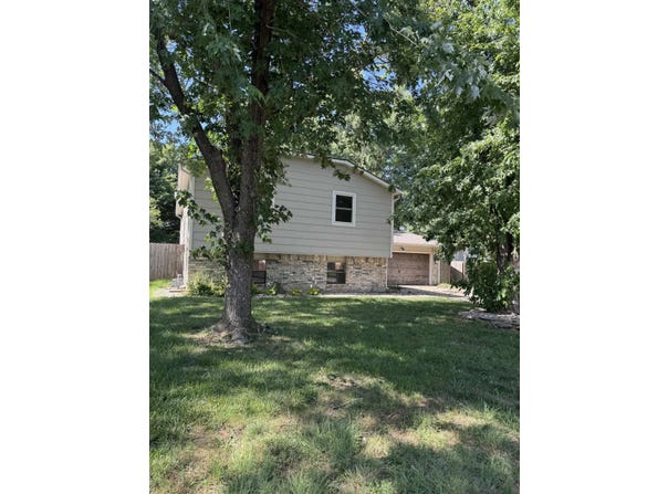 10318 W Dora St, Wichita, KS 67209