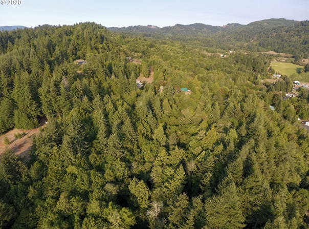 MYRTLE TERRACE Rd, Coquille, OR 97423