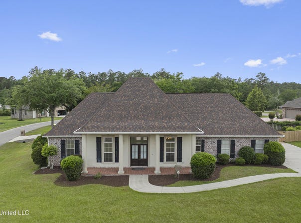 750 Doral Court, Diamondhead, MS 39525
