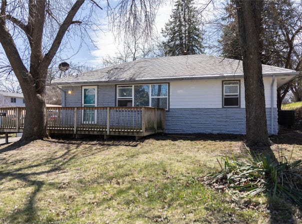 343 E Bell Avenue, Des Moines, IA 50315
