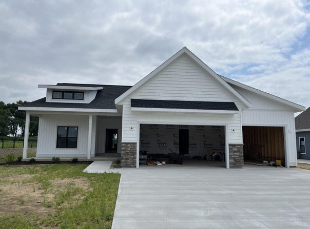327 Willow Street, Pardeeville, WI 53954
