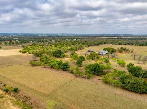 755 Lonesome Trail, Fredericksburg, TX 78624