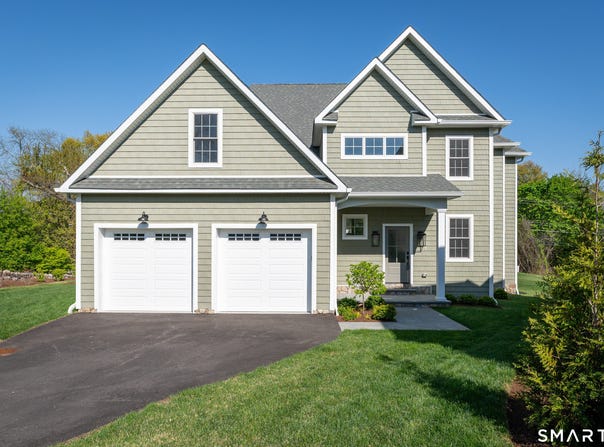 6 Walnut Ridge Court, Stamford, CT 06904