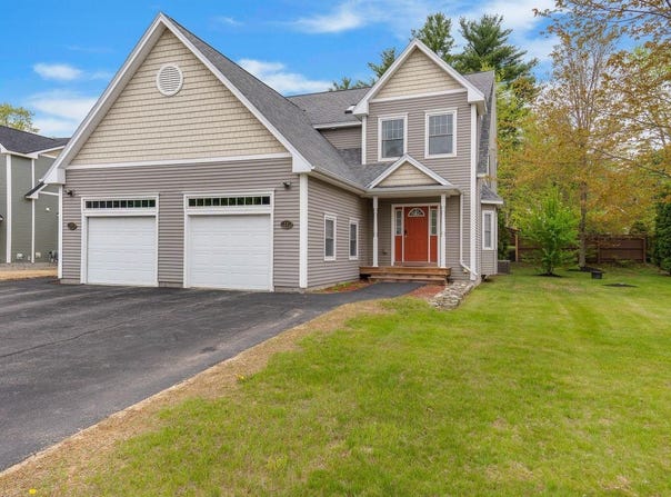 22 Harvest Hill Lane, Auburn, ME 04210