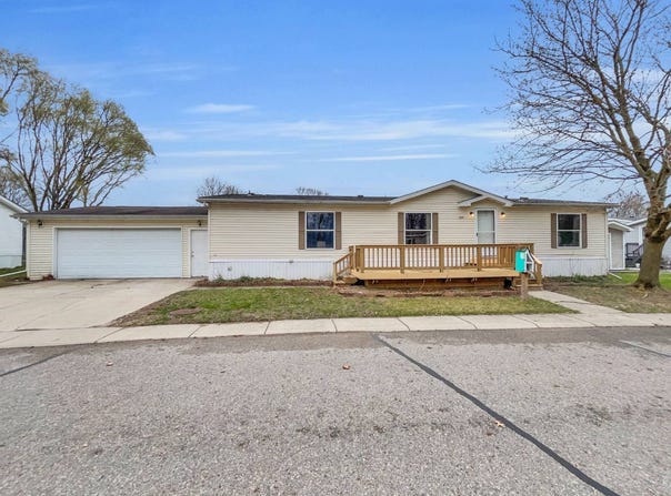 2500 Mann Rd., Clarkston, MI 48346