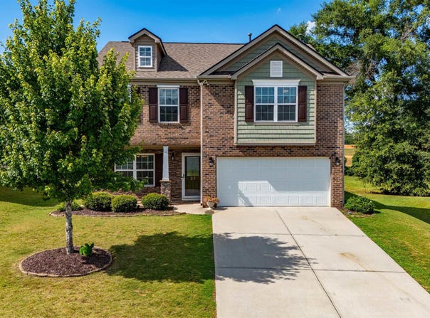 27 Ravencrest Drive, Anderson, SC 29621