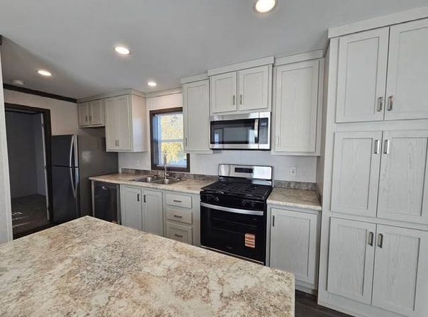2101 3rd St. NW, Minot, ND 58703