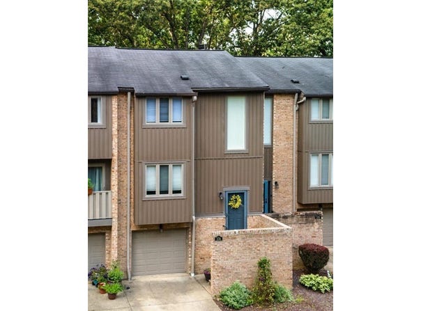 374 Central Drive, Cranberry Twp, PA 16066