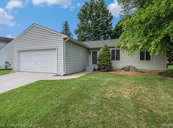 234 Woodlake Drive, Brighton, MI 48116