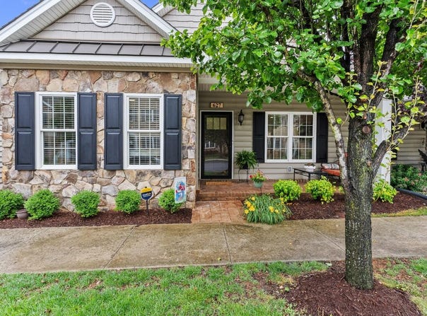 627 Capstone Drive, Lynchburg, VA 24502