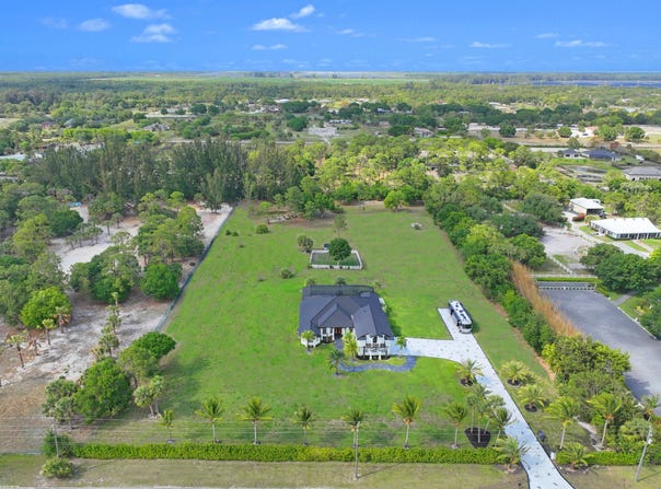 19361 W Sycamore Drive, The Acreage, FL 33470