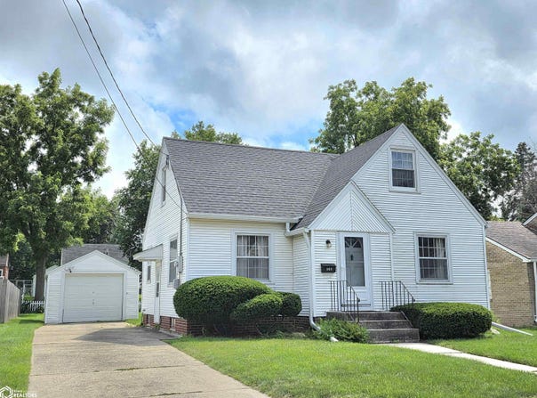711 2nd Street SW, Mason City, IA 50401