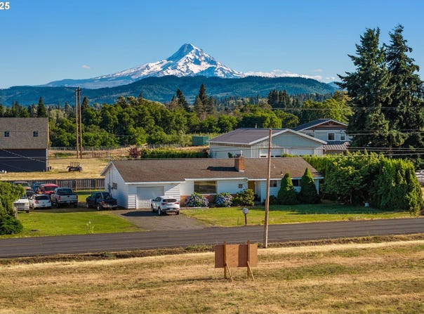3820 BELMONT DR, Hood River, OR 97031