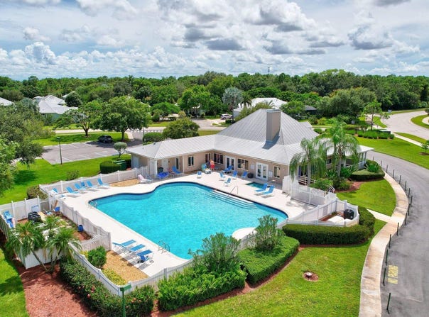 650 NE Waters Edge Lane, Port Saint Lucie, FL 34983