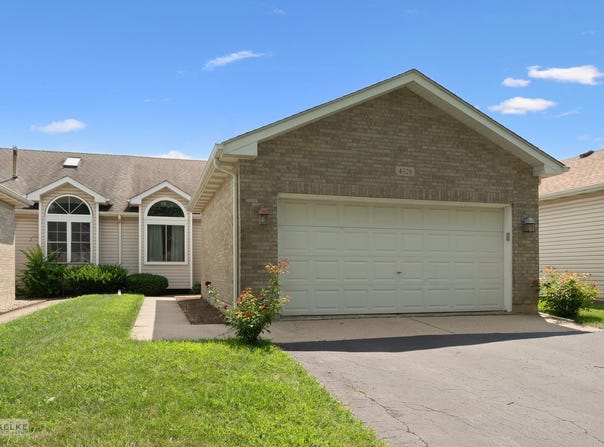 4320 River Glen Drive, Joliet, IL 60431