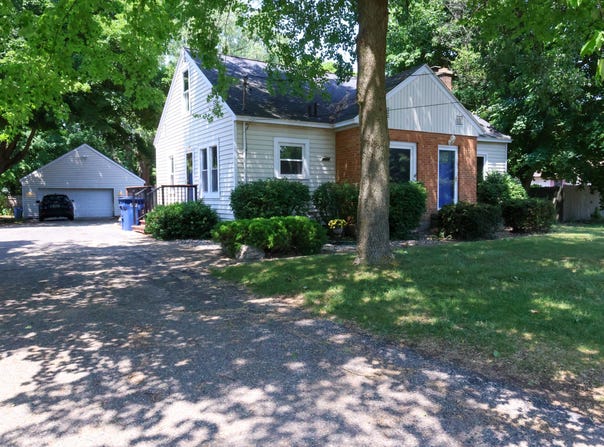 34 Porter Road, Norton Shores, MI 49441