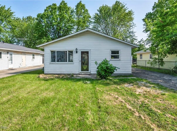 332 Morgan Avenue, Elyria, OH 44035